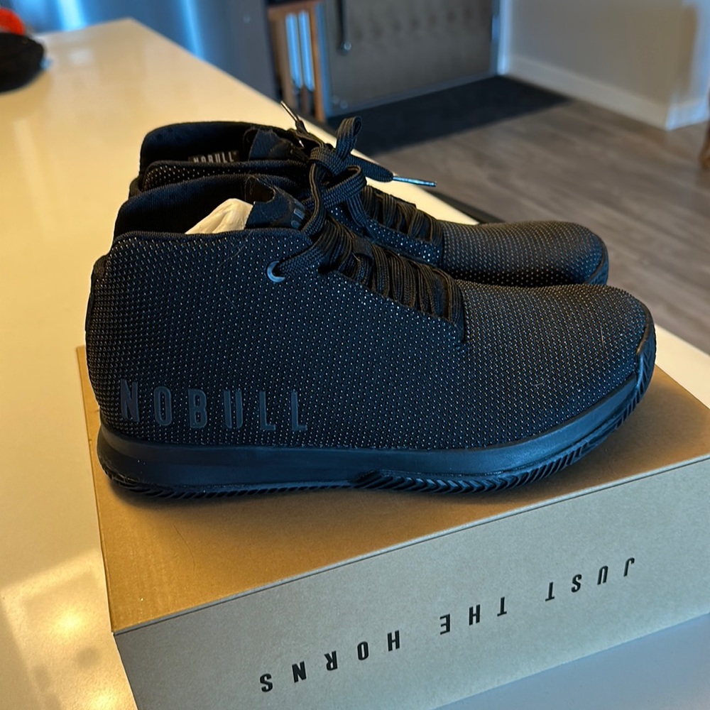 NOBULL Black Mid Court Trainer W9